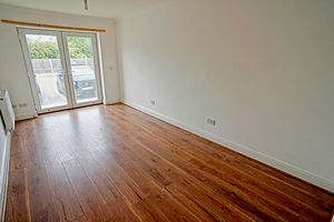 Living Area- click for photo gallery